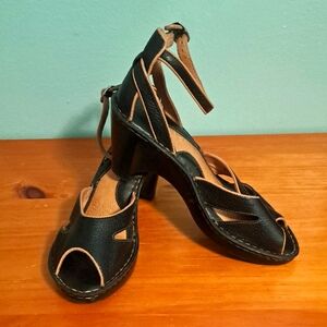 Born Black Leather Ankle Strap Sandals Size 9 Heels